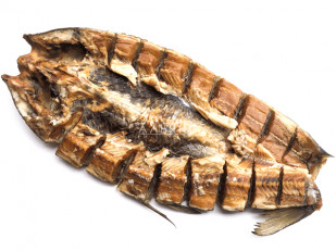 Сиг вяленый: Сом (бабочка) холодного копчения
